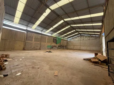 Galpão/Depósito/Armazém para alugar, 950m² no Morada Nova, Contagem