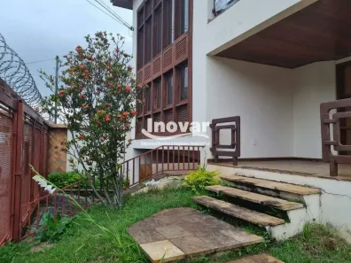 Casa com 7 Quartos para alugar, 600m² no Santa Tereza, Belo Horizonte