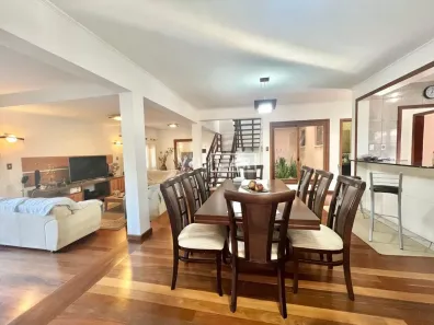 Casa com 4 Quartos à venda, 480m² no Centro, Pelotas