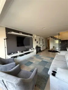 Casa com 3 Quartos à venda, 232m² no Vila Comercial, São Paulo