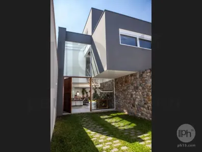 Casa com 4 Quartos para alugar, 248m² no Vila Cordeiro, São Paulo