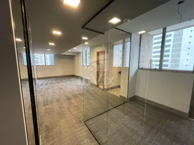 Sala Comercial à venda, 48m² no Enseada do Suá, Vitória