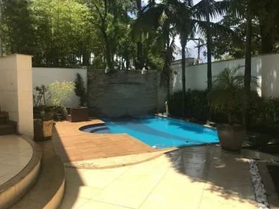 Casa de Condomínio com 4 Quartos para alugar, 690m² no Chácara Monte Alegre, São Paulo