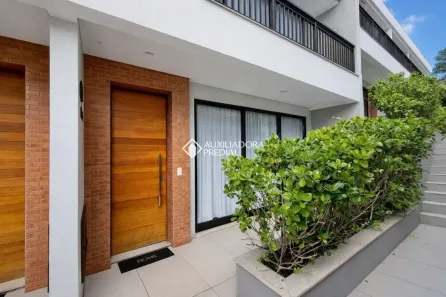 Casa de Condomínio com 3 Quartos à venda, 155m² no Lagoa da Conceição, Florianópolis