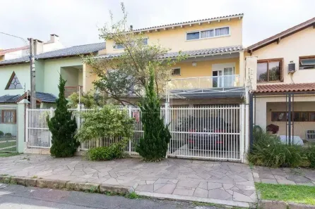 Casa com 3 Quartos à venda, 360m² no Espírito Santo, Porto Alegre