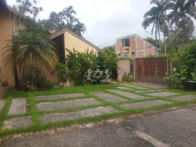Sobrado com 7 Quartos à venda, 525m² no Loteamento Recanto Sandra, Caraguatatuba