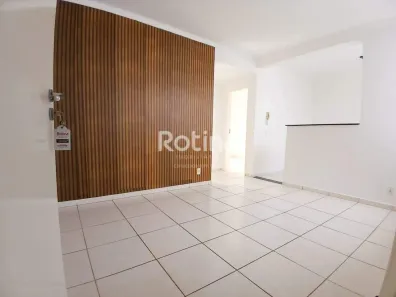 Apartamento com 2 Quartos para alugar, 45m² no Gávea, Uberlândia