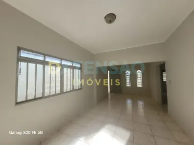 Casa com 3 Quartos para alugar, 200m² no Vila São Paulo, Araçatuba