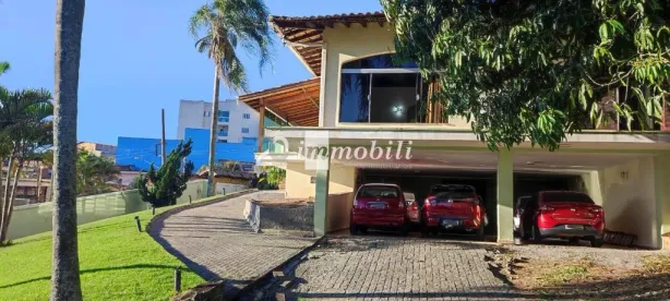 Casa com 4 Quartos à venda, 400m² no Jardim Marilu, Carapicuíba