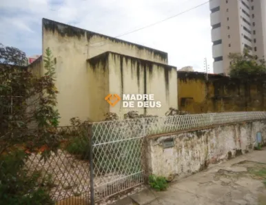 Casa com 1 Quarto à venda, 396m² no José Bonifácio, Fortaleza