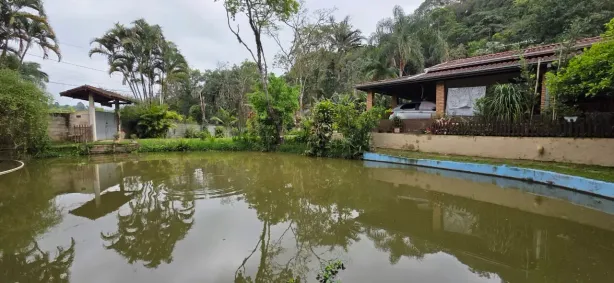 Fazenda/Sítio com 3 Quartos à venda, 200m² no Buquirinha II, São José dos Campos