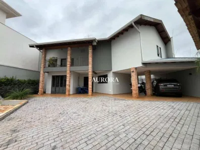 Sobrado com 4 Quartos à venda, 270m² no Parque Residencial Alcântara, Londrina