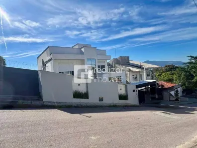 Casa com 4 Quartos à venda, 360m² no Estreito, Florianópolis