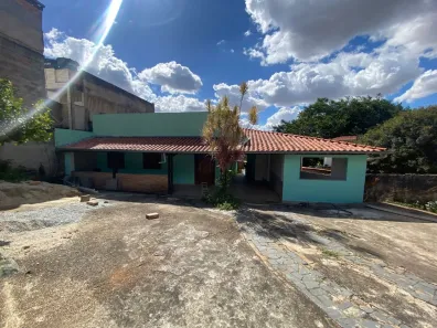 Casa com 2 Quartos para alugar, 150m² no Miramar (Barreiro), Belo Horizonte