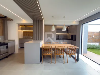 Casa com 3 Quartos à venda, 126m² no Santa Felicidade, Curitiba