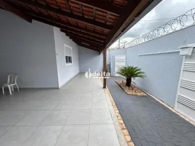 Casa com 4 Quartos à venda, 170m² no Chácaras Tubalina e Quartel, Uberlândia