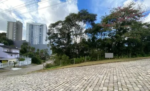 Lote/Terreno à venda, 255m² no Panazzolo, Caxias do Sul