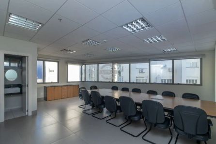 Sala Comercial para venda ou aluguel, 51m² no Floresta, Porto Alegre