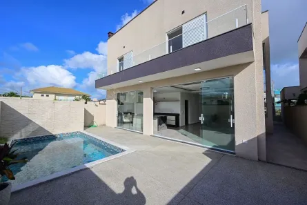 Casa de Condomínio com 5 Quartos para alugar, 270m² no Centro, Peruíbe