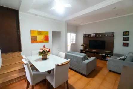 Casa com 5 Quartos à venda, 240m² no Jardim Oriental, São Paulo
