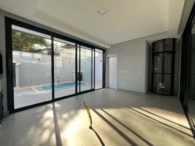 Casa com 3 Quartos à venda, 318m² no Glória, Joinville