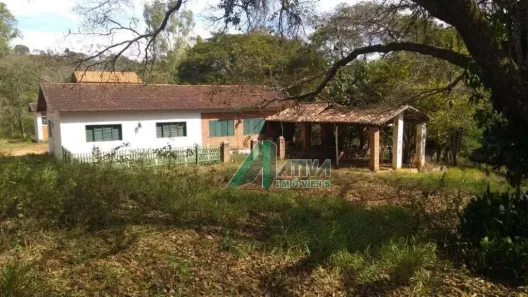 Fazenda/Sítio com 4 Quartos à venda, 1300000m² no Itapecerica, Itapecerica
