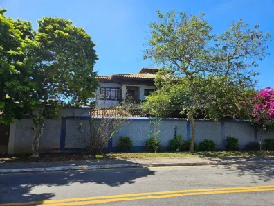Casa com 6 Quartos à venda, 300m² no Riviera Fluminense, Macaé
