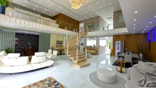 Casa de Condomínio com 6 Quartos para alugar, 600m² no Jardim Indaiá, Embu das Artes