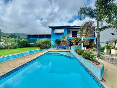 Casa com 4 Quartos à venda, 760m² no Serra Grande, Niterói