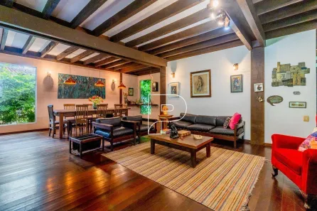 Casa de Condomínio com 4 Quartos para alugar, 380m² no Vila Appia Antica, Carapicuíba