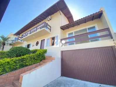Casa com 4 Quartos à venda, 242m² no Barreiros, São José