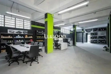 Ponto Comercial para alugar, 178m² no Azenha, Porto Alegre