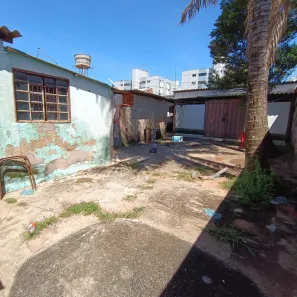 Casa com 8 Quartos à venda, 200m² no Parque Flamboyant, Goiânia