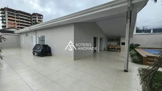 Casa com 3 Quartos para alugar, 200m² no Balneário Gardem Mar, Caraguatatuba