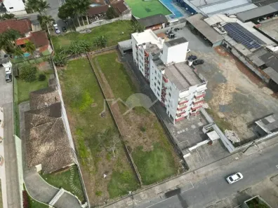 Lote/Terreno à venda, 837m² no Floresta, Joinville