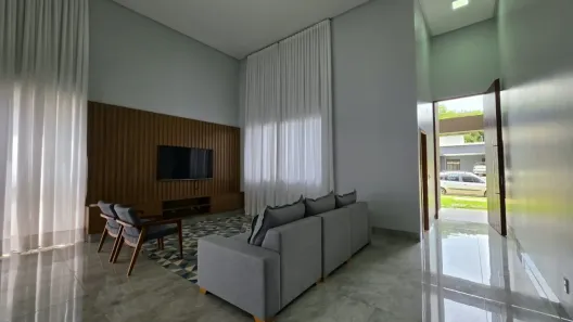 Casa com 4 Quartos para alugar, 415m² no Jardins França, Goiânia