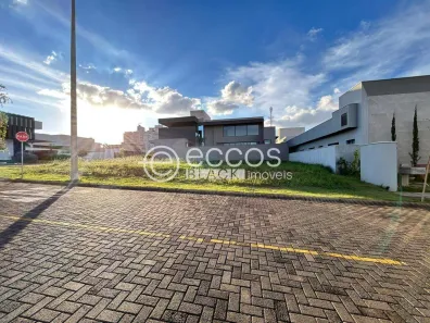 Lote/Terreno à venda, 432m² no Laranjeiras, Uberlândia