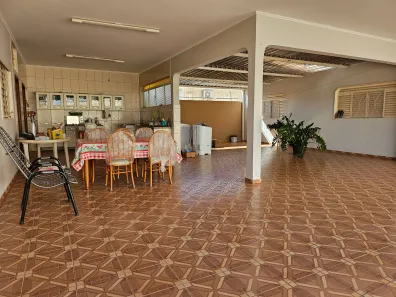 Casa com 3 Quartos à venda, 248m² no Jardim Caparroz, São José do Rio Preto