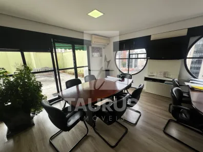 Sala Comercial à venda, 350m² no Vila Nova Conceição, São Paulo