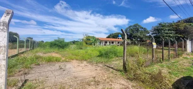 Lote/Terreno à venda, 1800m² no Monterrey, Louveira