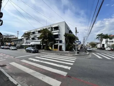 Prédio Comercial à venda, 1954m² no Canasvieiras, Florianópolis