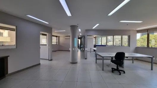 Ponto Comercial para alugar, 204m² no Vila da Serra, Nova Lima