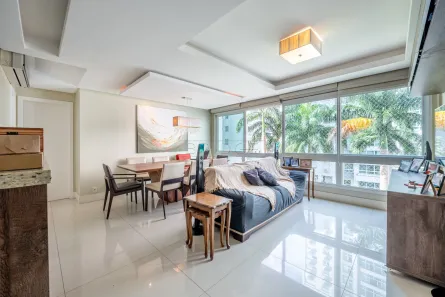 Apartamento com 3 Quartos à venda, 107m² no Passo da Areia, Porto Alegre