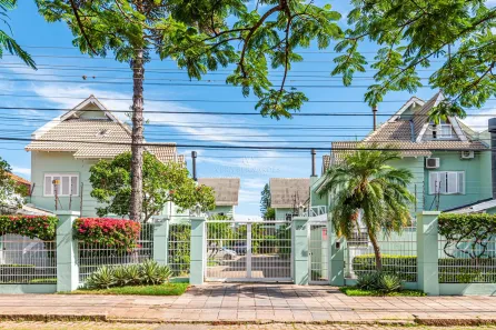Casa de Condomínio com 4 Quartos à venda, 201m² no Guarujá, Porto Alegre