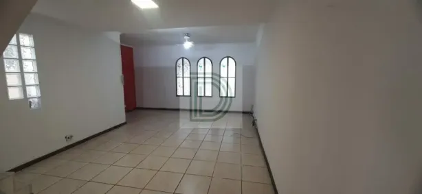 Sobrado com 3 Quartos para alugar, 226m² no Jardim Ester Yolanda, São Paulo
