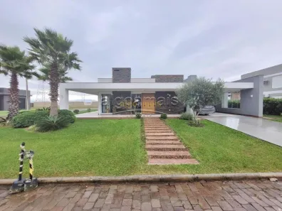 Casa de Condomínio com 3 Quartos à venda, 280m² no XANGRI-LÁ, Osório