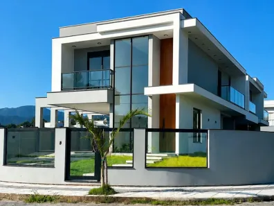 Sobrado com 3 Quartos à venda, 150m² no Vila Becker, Santo Amaro da Imperatriz