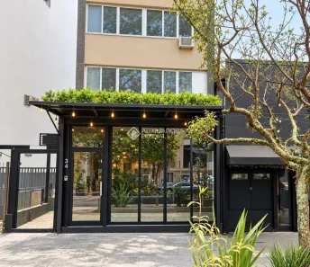 Ponto Comercial à venda, 90m² no São João, Porto Alegre