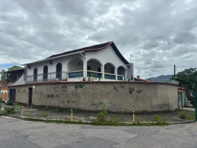 Casa com 5 Quartos para alugar, 120m² no Senador Camará, Rio de Janeiro