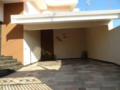 Casa com 3 Quartos à venda, 219m² no Vila Bertini, Americana